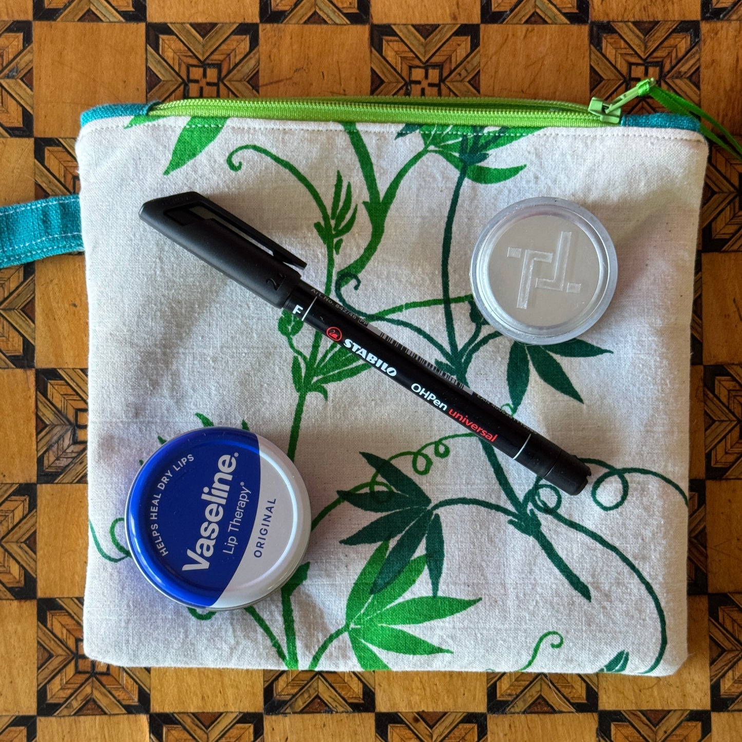 Green Passion Flower Purse