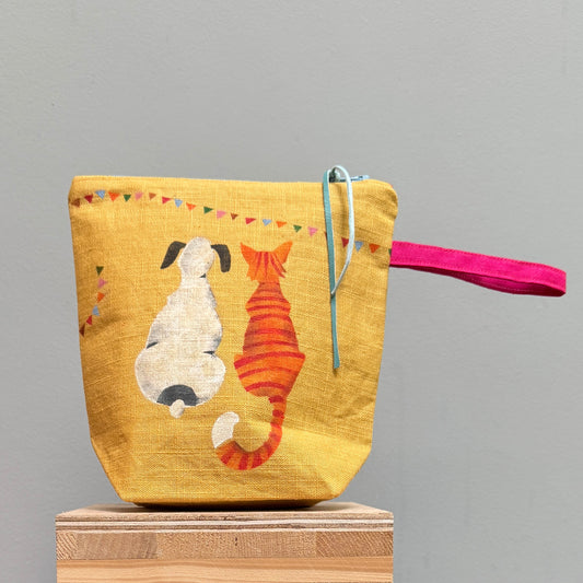 Doris and Stripes watch the Bunting with Boxed Base  on Yellow IV