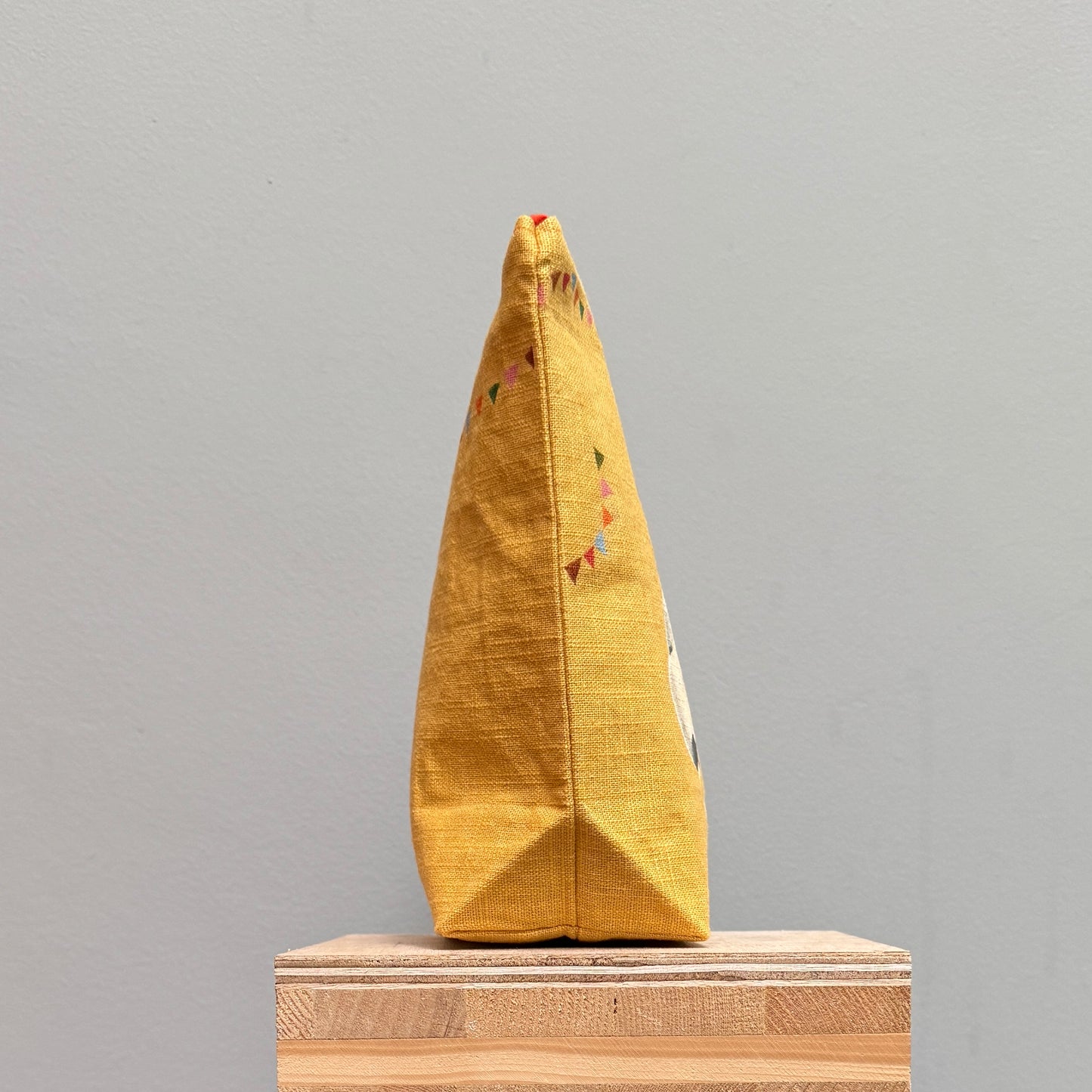 Doris and Stripes watch the Bunting with Boxed Base  on Yellow IV