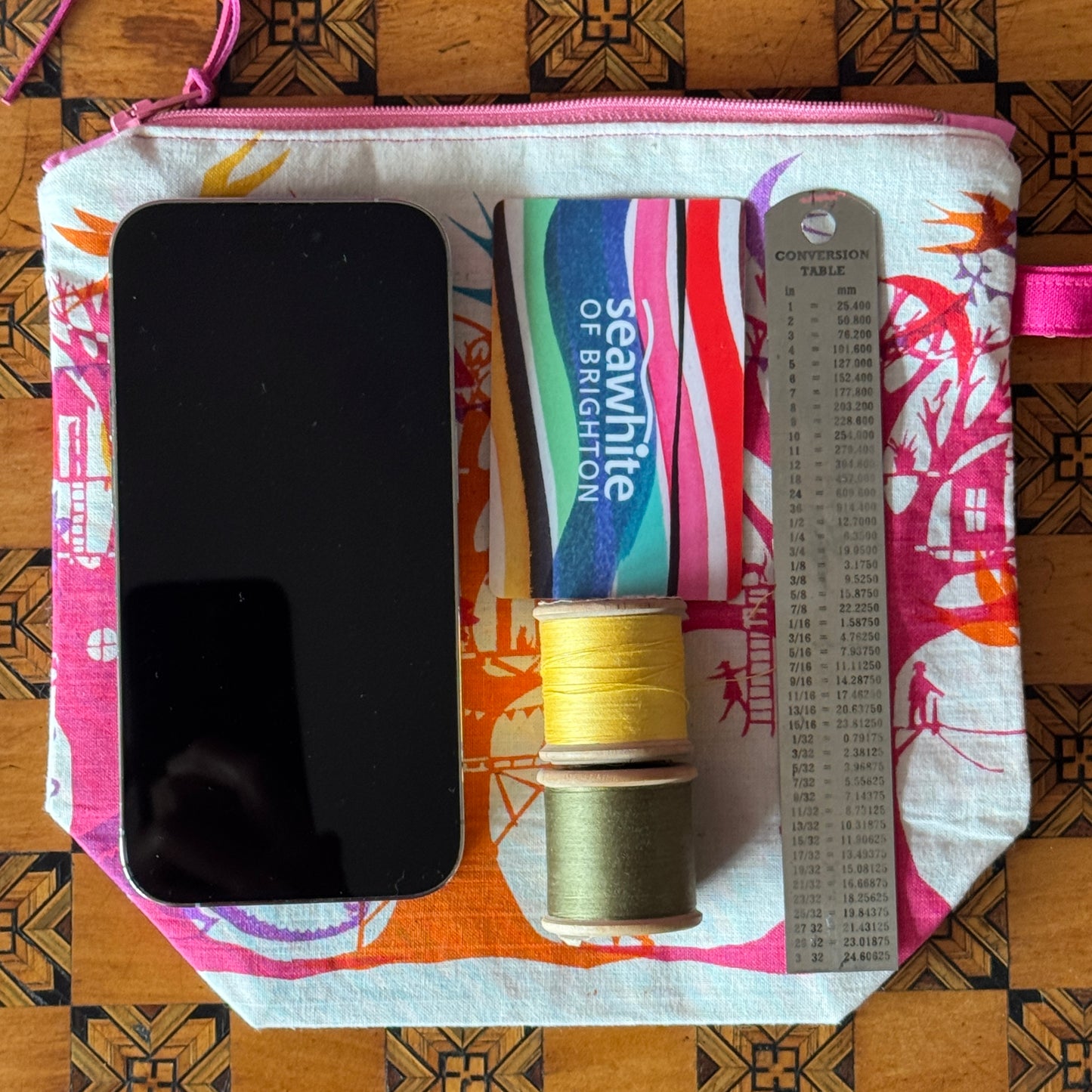 Pink and Orange Dragon Tree Bag with Boxed Base