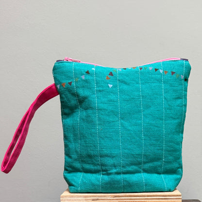 Doris and Stripes watch the Bunting with Boxed Base, Quilted  on Torquise I