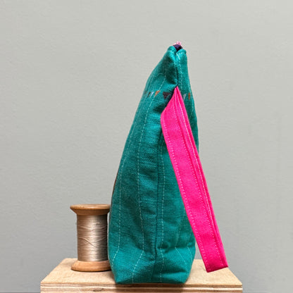 Doris and Stripes watch the Bunting with Boxed Base, Quilted  on Torquise I