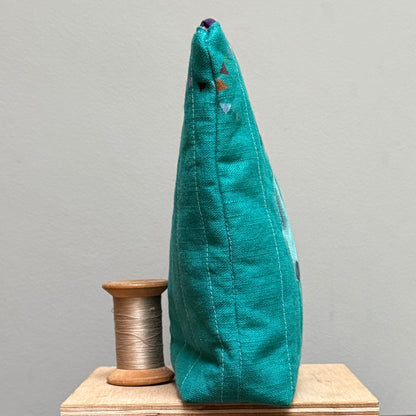 Doris and Stripes watch the Bunting with Boxed Base, Quilted  on Torquise I