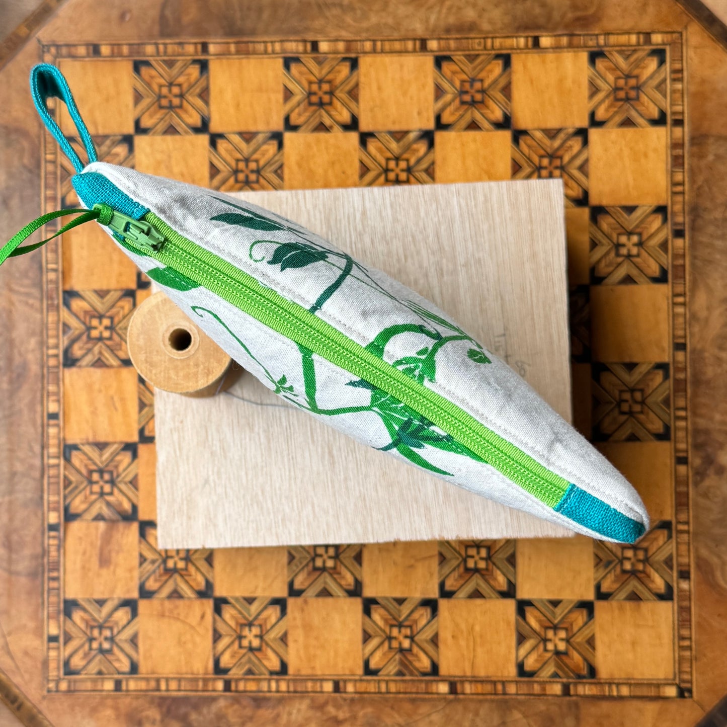 Green Passion Flower Purse