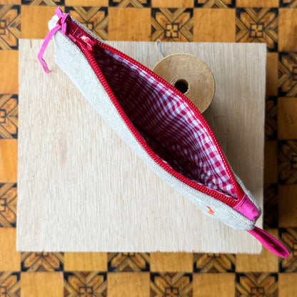 Roger, Doris, Horace and Stripes take a walk Natural  Purse I