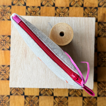 Roger, Doris, Horace and Stripes take a walk Natural  Purse I