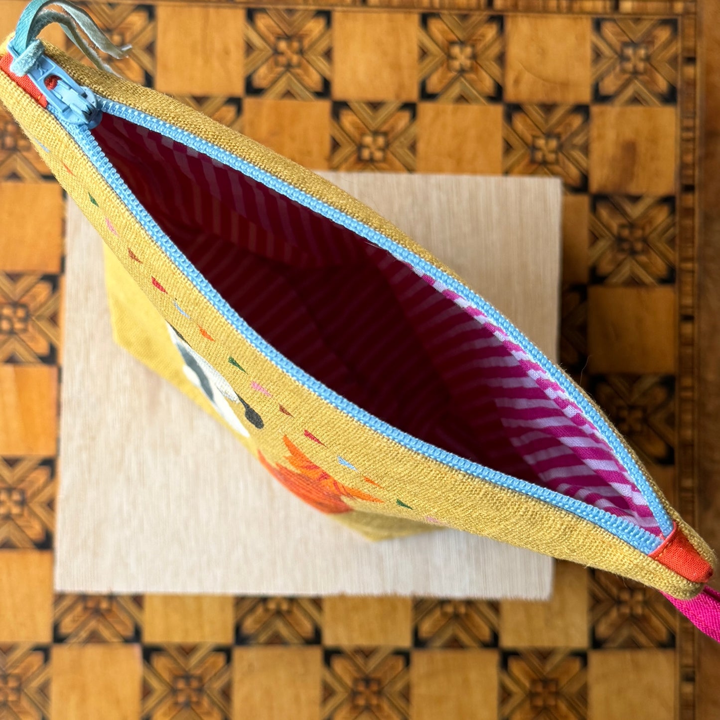 Doris and Stripes watch the Bunting with Boxed Base  on Yellow II