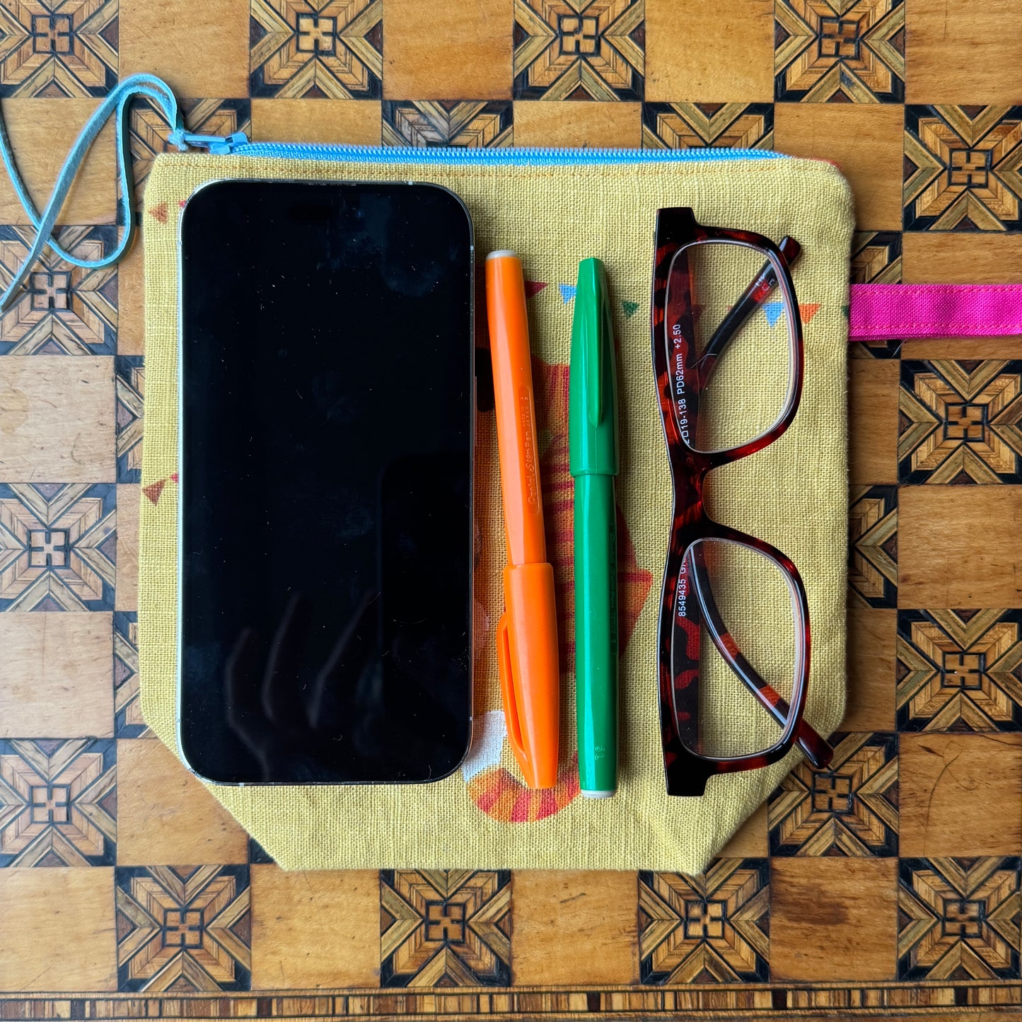Doris and Stripes watch the Bunting with Boxed Base  on Yellow IV