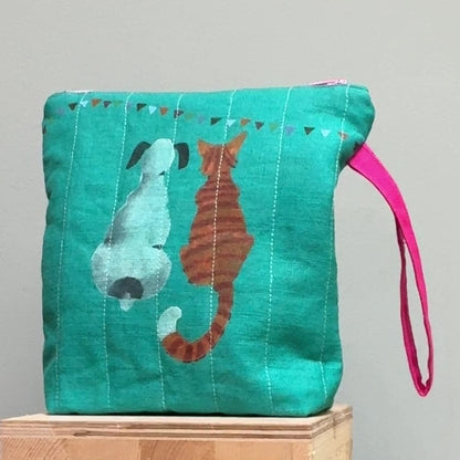 Doris and Stripes watch the Bunting with Boxed Base, Quilted  on Torquise I